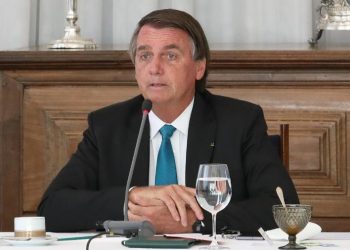 Jair Bolsonaro em reunião com ministros de Estado (Foto: Clauber Cleber Caetano/PR)