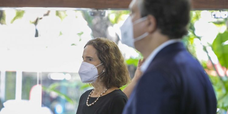 Camilo Santana reúne ex-governadores para apresentar plataforma Ceará 2050