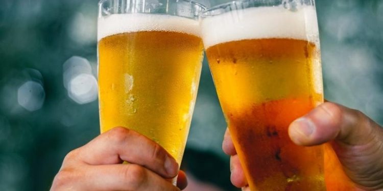 Por que cerveja vai ficar mais cara em 2022 com a guerra na Ucrânia