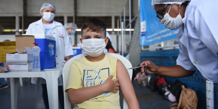 Ceará alcança marca de 500 mil crianças vacinadas contra Covid