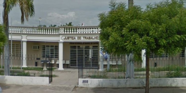 Ajudante de cozinha é indenizado em R$ 600 mil quatro anos após ter a mão esmagada em máquina enquanto trabalhava