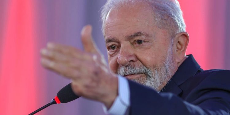 Acabou! Lewandowski suspende última ação contra Lula na Justiça