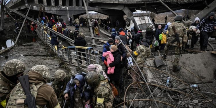 Rússia anuncia tréguas em algumas cidades na Ucrânia para criação de corredores humanitários