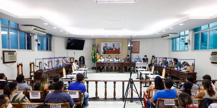 Vereadores perderam os mandatos por investigações de irregularidades (Foto: Divulgação/Câmara Municipal de Juazeiro do Norte)