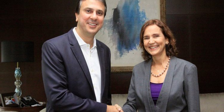 Após 20 anos, Ceará volta a ter renúncia de um governador; veja como é a transmissão do cargo