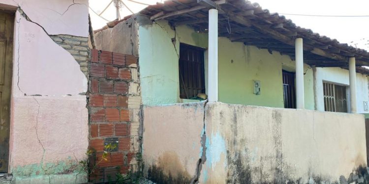 Desastre geológico deixa 29 famílias sem casa em Missão Velha