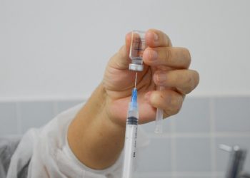 Crato realiza aplicação de 1ª e 2ª dose de reforço da vacina contra Covid-19