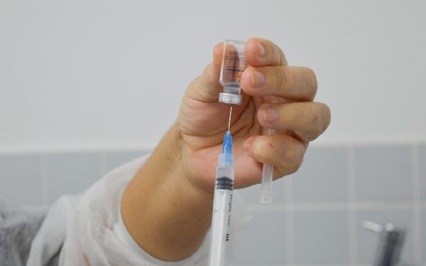 Crato realiza aplicação de 1ª e 2ª dose de reforço da vacina contra Covid-19