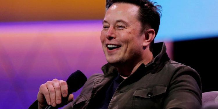Elon Musk compra Twitter por US$ 44 bilhões