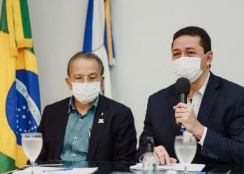 Vice-prefeito Giovanni Sampaio e prefeito Glêdson Bezerra (Foto: Edson Freitas)