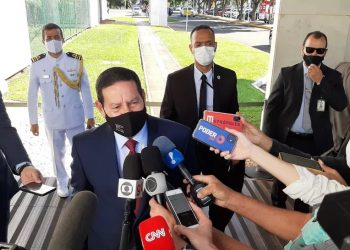Vice-presidente Hamilton Mourão em entrevista coletiva no Palácio do Planalto em 24 de fevereiro de 2022 (Foto: Guilherme Mazui/g1)