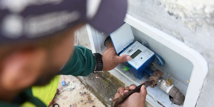 Visando combater fraudes, Cagece apresenta o hidrômetro ultrassônico; conheça a tecnologia