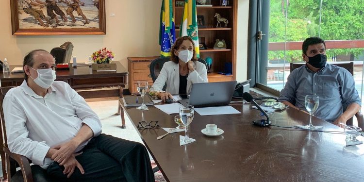 Nova flexibilização do uso de máscaras no Ceará será avaliada, anuncia Izolda Cela