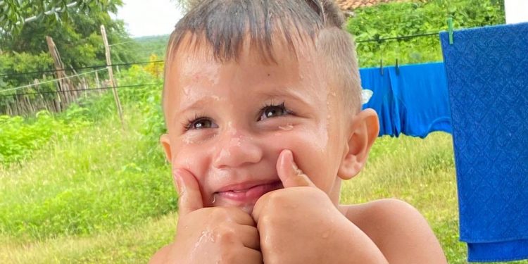 Médico teria demorado 30 minutos para atender criança que morreu em Itatira, diz vigilante