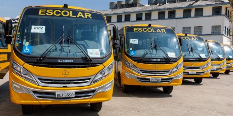 TCU suspende compra de ônibus escolares pelo governo Bolsonaro