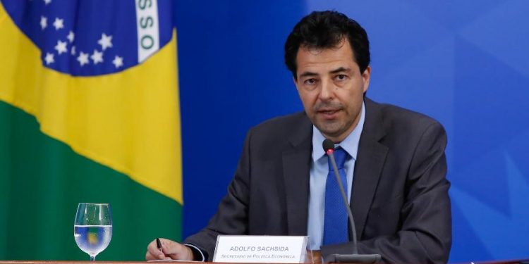 Com aval de Bolsonaro, novo ministro quer privatizar Petrobras e pré-sal