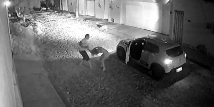 Juazeiro do Norte: Motorista de aplicativo aperta pescoço de cliente e dá puxões de cabelo em briga por valor da corrida