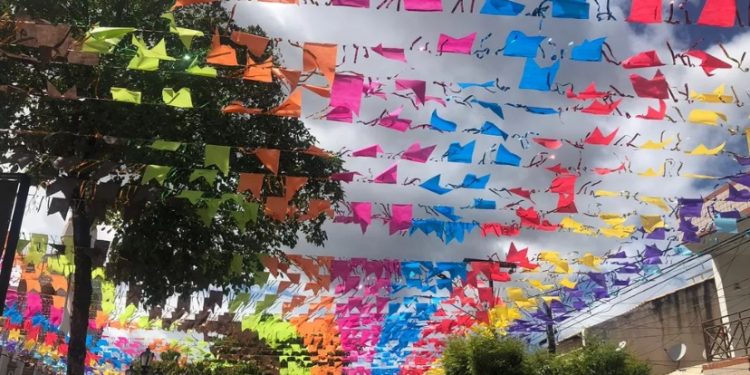 Barbalha se enfeita para a festa de Santo Antônio neste fim de semana