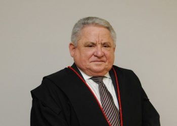 O desembargador ingressou na magistratura em 1981, no Interior do Estado (Foto: Divulgação/TJCE)