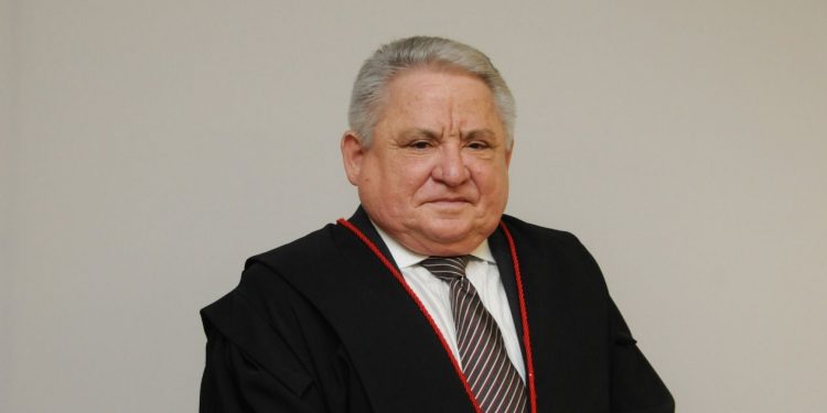 Aos 72 anos, morre o desembargador caririense Haroldo Máximo, ex-presidente do TRE-CE
