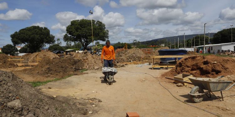 Governo do Ceará destina R$ 17 milhões para obras de infraestrutura, segurança e lazer em Barbalha