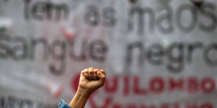 Senado equipara injúria racial a racismo e aumenta a pena para dois a cinco anos de prisão