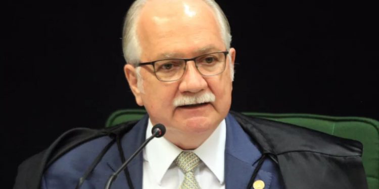 Projeto no Senado esvazia poder da Justiça Eleitoral, diz Fachin em ofício a Rodrigo Pacheco