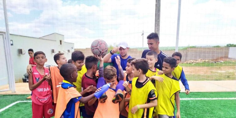 Projeto social idealizado por PM ajuda crianças e adolescentes em situação de vulnerabilidade em Juazeiro do Norte