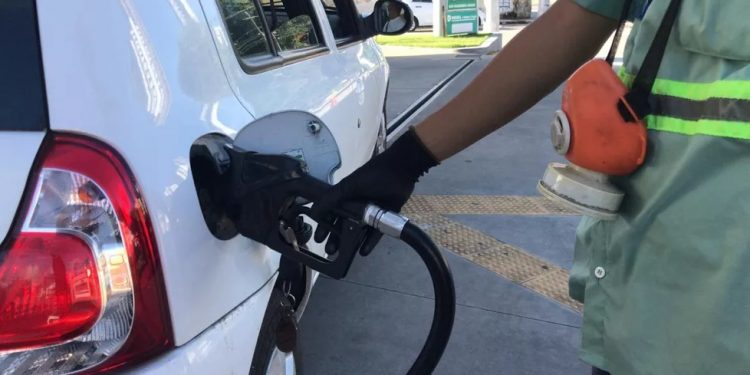 Preço da gasolina no Ceará cai pela quarta semana seguida, aponta ANP