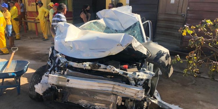 Três vítimas atingidas por caminhão desgovernado no Crato seguem internadas