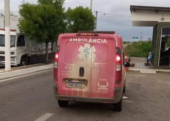 Veículo com a droga foi apreendido por agentes da Polícia Civil e PRE (Foto: Reprodução)