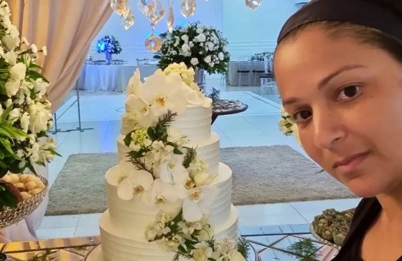 Cliente não corta bolo e pede dinheiro de volta à confeiteira: ‘Indignada’