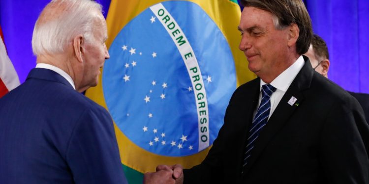 ‘Constrangimento e vergonha’: Itamaraty comenta conversa de Bolsonaro com Biden sobre possível golpe no Brasil
