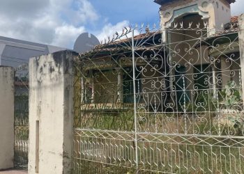 Casarão abandonado onde foi encontrado corpo em Juazeiro do Norte (Foto: Reprodução)