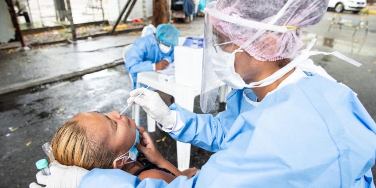 Quarta onda de Covid? Entenda o cenário da pandemia no Ceará e no Brasil