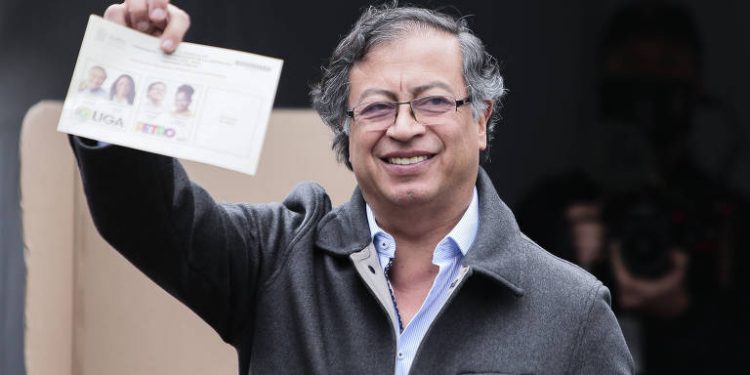 Gustavo Petro Se Torna O Primeiro Presidente De Esquerda Da Colômbia ...