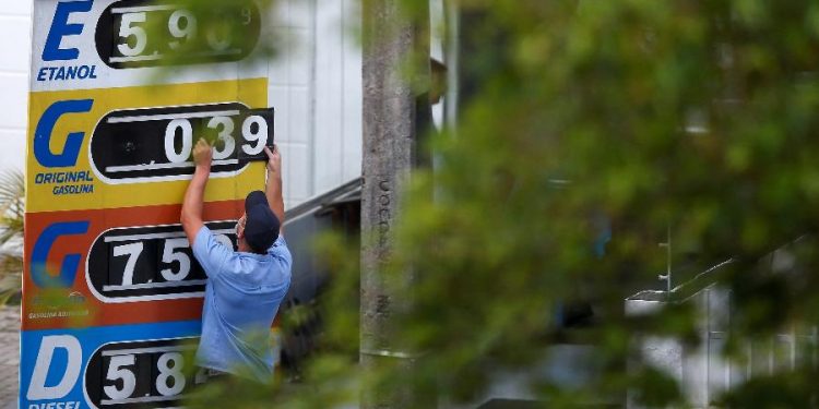 Combustíveis: o que é verdade e o que é mentira sobre os preços no Brasil?