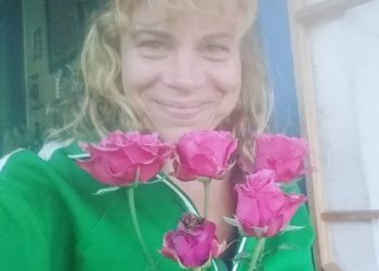 Filha de Vanusa pede dinheiro de novo na internet: ‘Sem comer desde ontem’