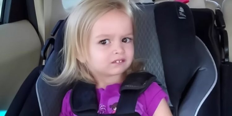 Chloe, menina que virou meme em 2013, vai se afastar das redes sociais
