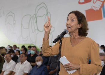 Após deixar o PDT, Izolda falou pela primeira vez sobre supostas exonerações em seu governo por conta do fim da aliança entre PT e PDT (Foto: Fabiane de Paula)