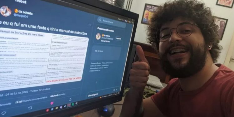 Jovem faz convite de aniversário com manual de instruções e viraliza na internet: ‘Não arranque a porta do meu freezer’