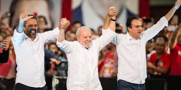 Com presença de Lula e Camilo, PT oficializa candidatura de Elmano de Freitas para o Governo do Ceará