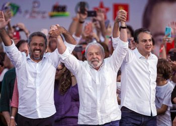 Lula chama Bolsonaro de troglodita e diz que ataques são medo de surra nas urnas