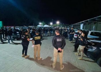 Operação "Murarius" cumpre 17 mandados de busca e apreensão e 18 de prisão preventiva contra suspeitos de tráfico de drogas no Cariri cearense e em Pernambuco (Foto: Divulgação/PCCE)