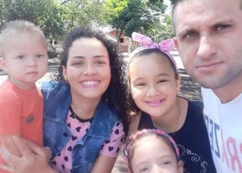 Fabiano tinha dois filhos com Kassiele, além de uma enteada (Foto: Reprodução/Facebook)