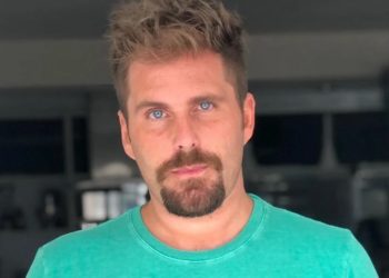 Bolsonarista, Thiago Gagliasso é condenado por divulgar fake news