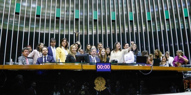Número de candidaturas femininas no Ceará é o maior desde eleição de 1998