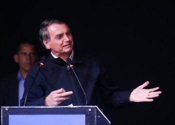 Jair Bolsonaro durante a abertura do Salão Internacional de Avicultura e Suinocultura em São Paulo (Foto: Zanone Fraissat/Folhapress)