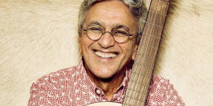 Caetano Veloso completa 80 anos sem nunca ter ficado ‘velho’