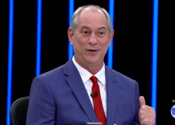 Ciro Gomes durante entrevista no Jornal Nacional (Foto: Reprodução/TV Globo)